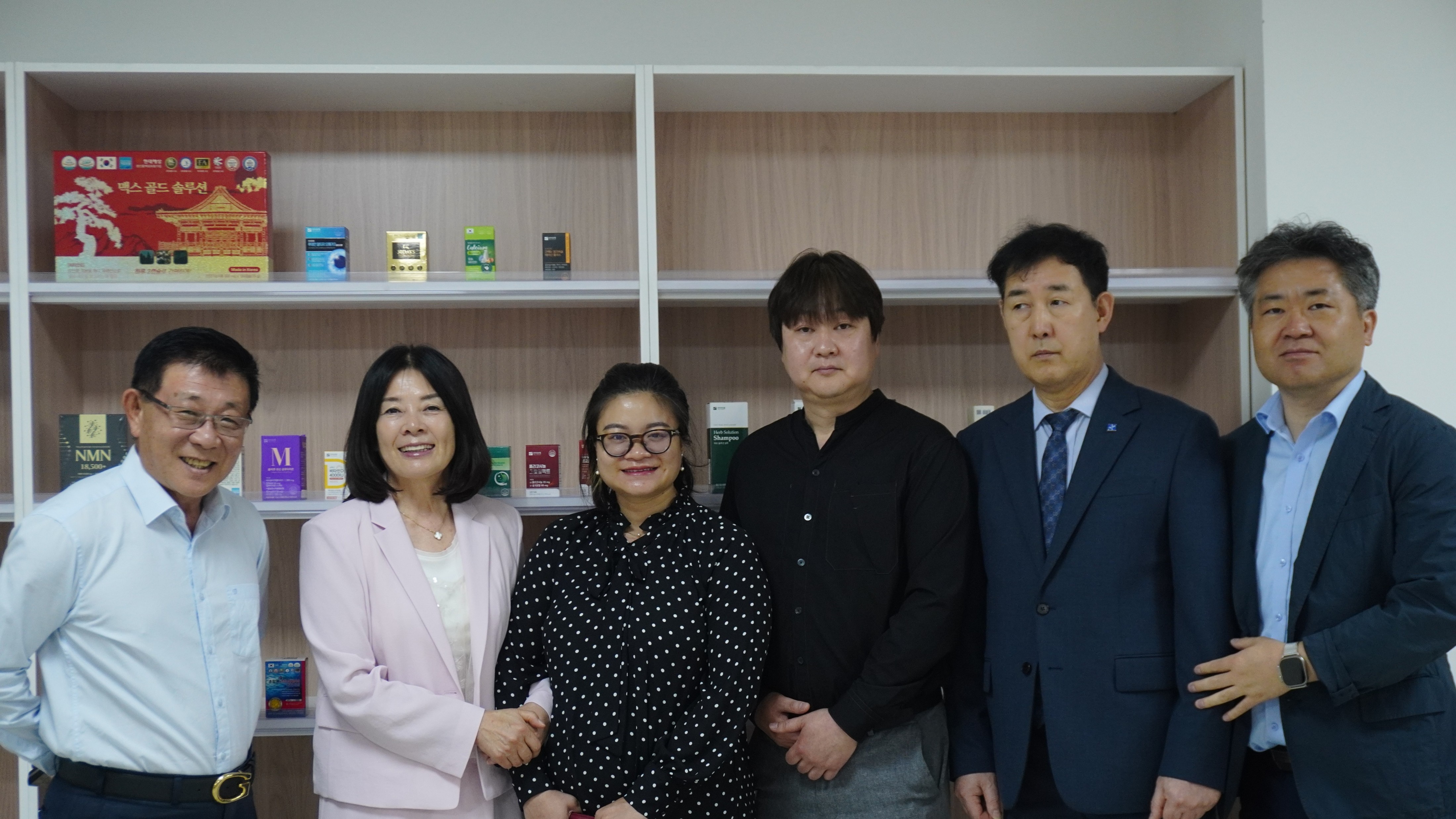 썬장군비서와 함께.jpg